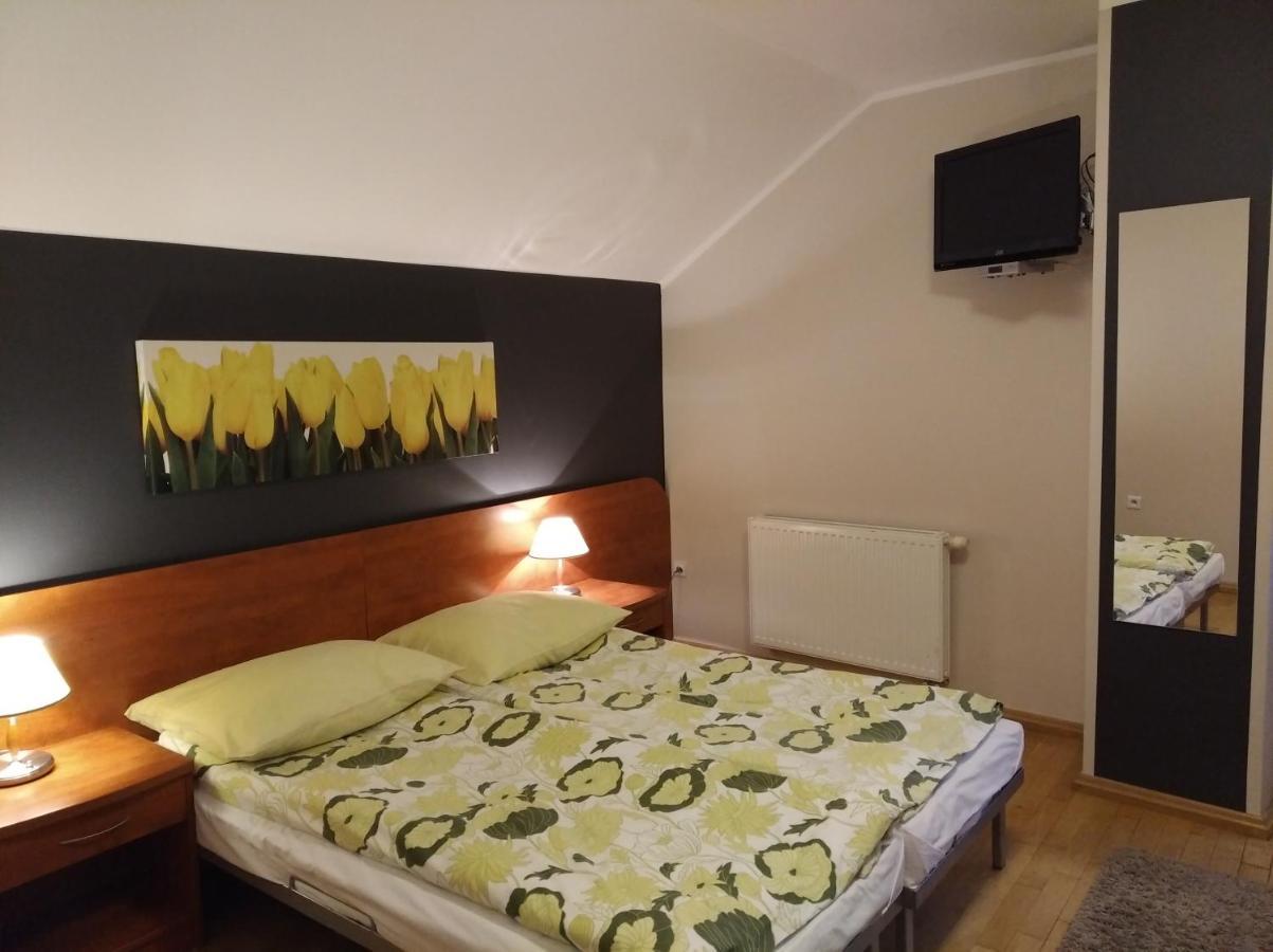 Wynajem Pokoi Gabriela Makarska Hotel Darlowko Exterior foto